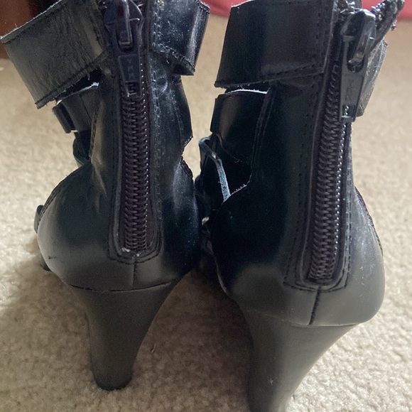 Wedge shoe black nice details on front - Picture 4 of 5